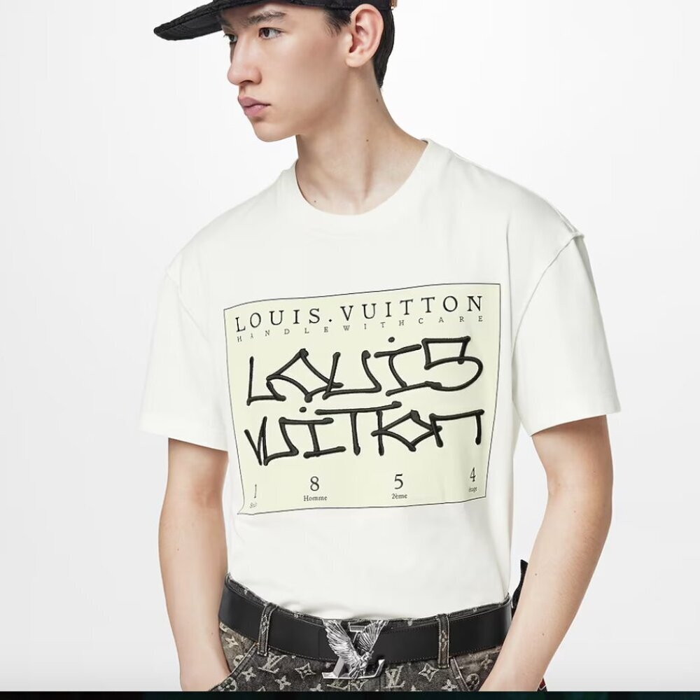 Men's Louis Vuitton  Louis Vuitton Signature Print Tee